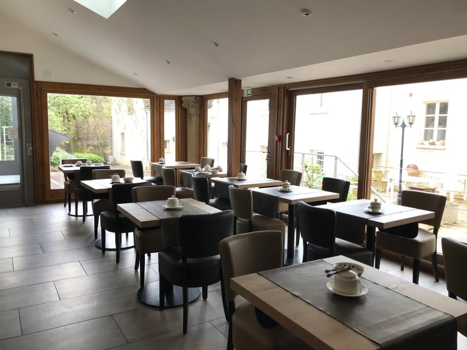 LOGIS HOTEL - Le Relais Saint Vincent Hotel in Bourgogne-Franche-Comté