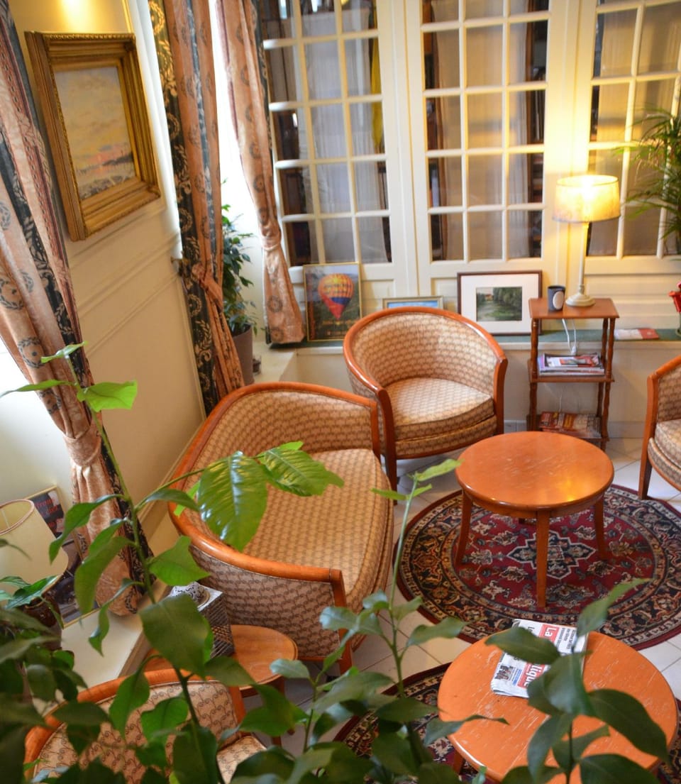 L'Hotel Le Cheval Noir Hotel in Île-de-France