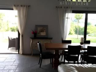 Le Clos du Pontet Hotel in Auvergne-Rhône-Alpes