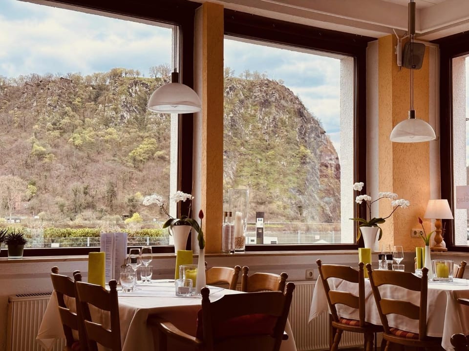 Hotel Cafe Restaurant Loreleyblick Hotel in Rhein-Hunsrück-Kreis