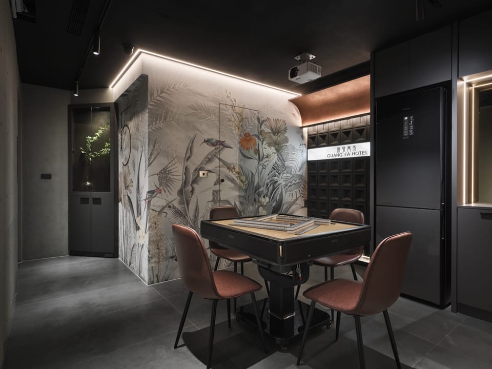 Miu Hostel x Bar Miu Hotel in Kaohsiung
