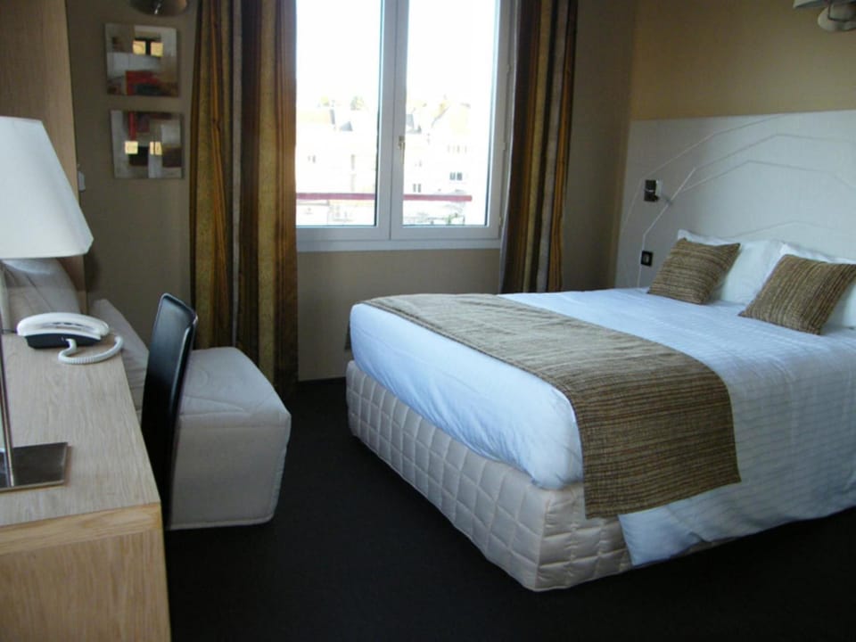 CIT'HOTEL Saint-Pierre Hotel in Normandy