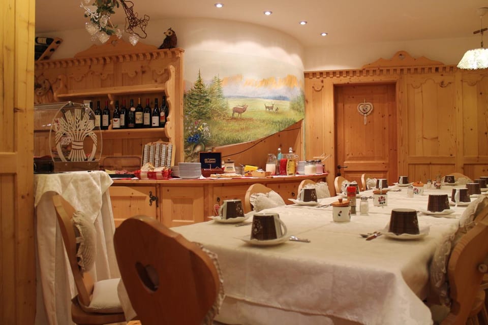 Hotel Garni Salvanel Hotel in Cavalese