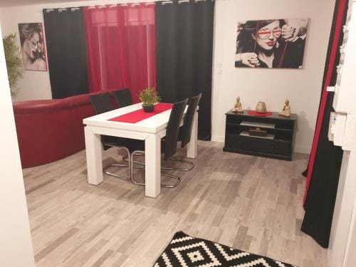 MAISON B Hotel in Auvergne-Rhône-Alpes