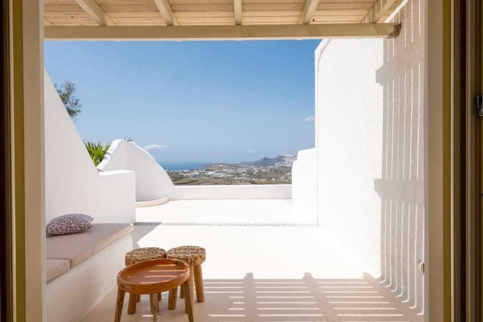 White Orchid Villa Resort in Santorini