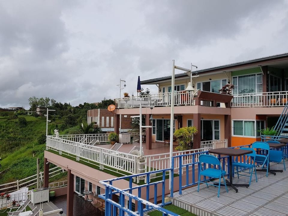 Baanmorkburi Resort Hotel in Thailand