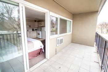 Okanagan Royal Park Inn by Elevate Rooms Hotel in Vernon