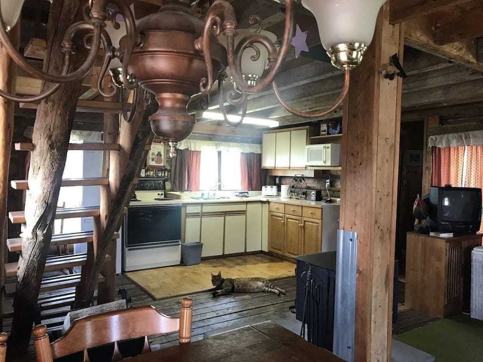 Montana Hill Guest Ranch Hotel in British Columbia