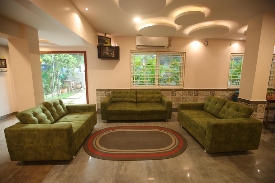 De Crown Luxury Hotel Kakinada Hotel in Andhra Pradesh