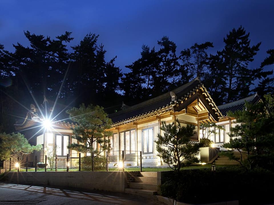Hotelarrive Taean Tiann Hanokbeachresort Hotel in South Korea