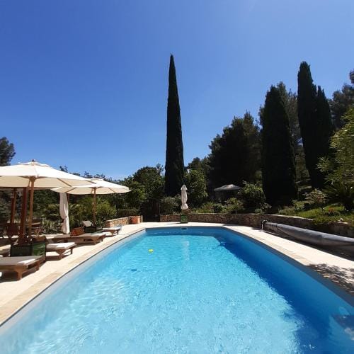 Mas Lei Bancau Hotel in Le Beausset