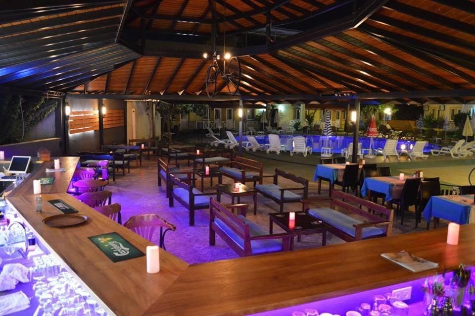 Bar/lounge