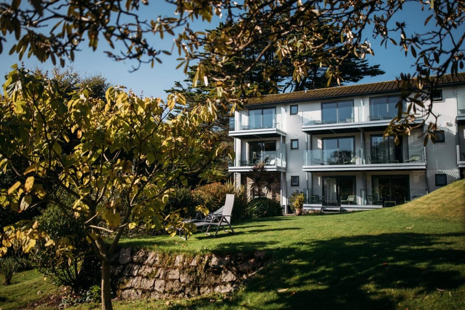 Hotel Meudon Hotel in England