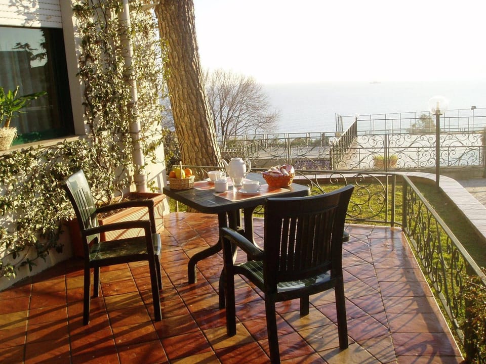 Miramare Residence Guest House Apartment hotel in Pozzuoli