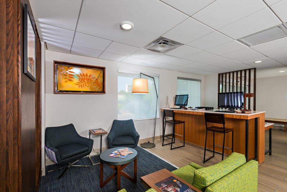 Holiday Inn Express Peoria North - Glendale By IHG Hotel in Glendale
