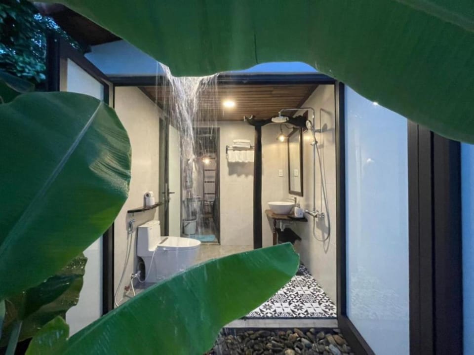 La Y Riverview Hotel in Laos