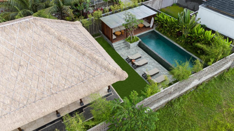 Medewi Surf Villa Luxury  Hotel in Pekutatan