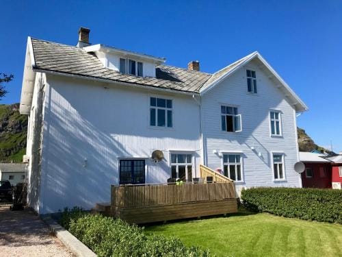 Angelas White House Hotel in Lofoten