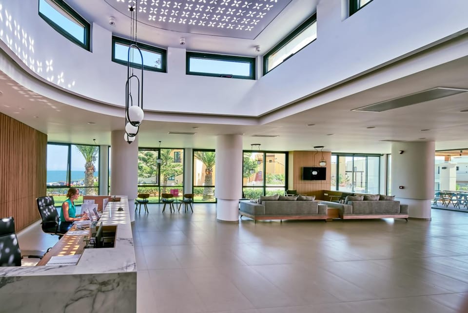 Silver Beach Hotel & Apartments Hotel in Crete
