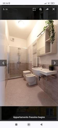 Casadelfalegname FRASSINO 3 Stanze 7 posti letto 1 singola 1 doppia 1 tripla Hotel in Emilia-Romagna