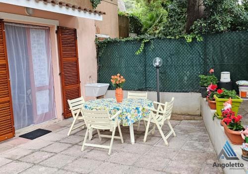 Angoletto Sirolo Affittacamere Hotel in Numana