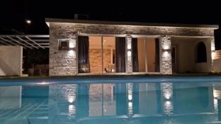 Aqua Luxury Suites Roda Hotel in Roda