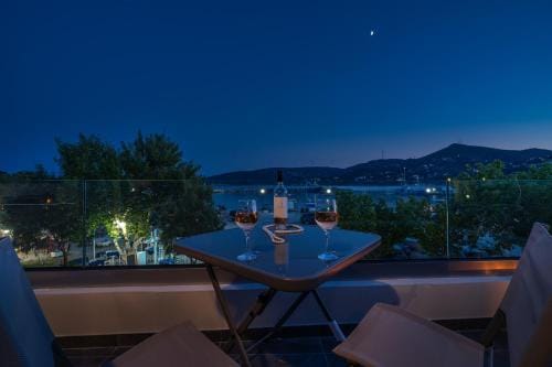 La Perla Suites Hotel in Euboea