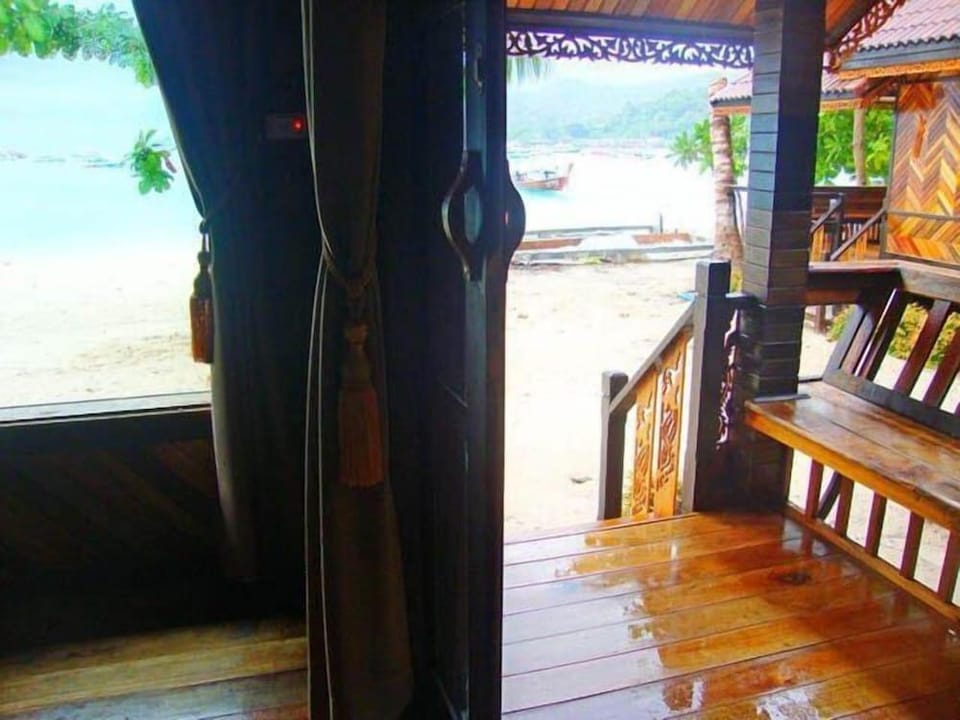 PP Sand Sea View Resort Hotel in Krabi Changwat