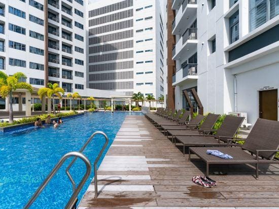 Ocean Suites at One Manchester Place - Mactan Newtown Hotel in Lapu-Lapu City