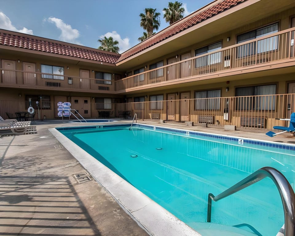 Palm Inn Hotel Hotel in Riverside