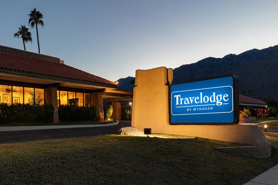 Travelodge by Wyndham Palm Springs Hotel in Palm Springs