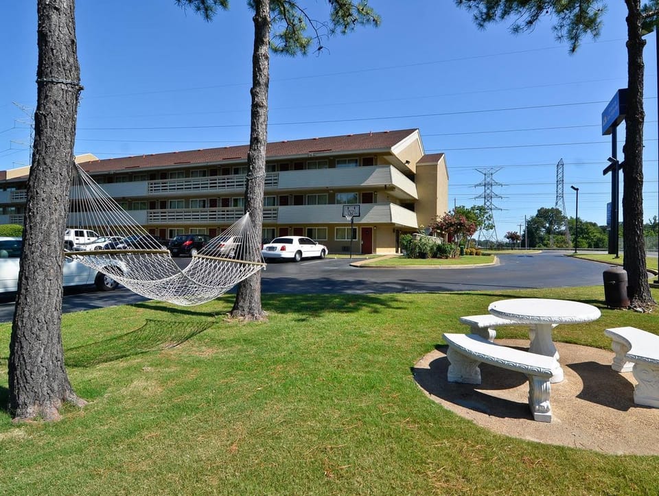 Days Inn And Suites Hotel in Memphis