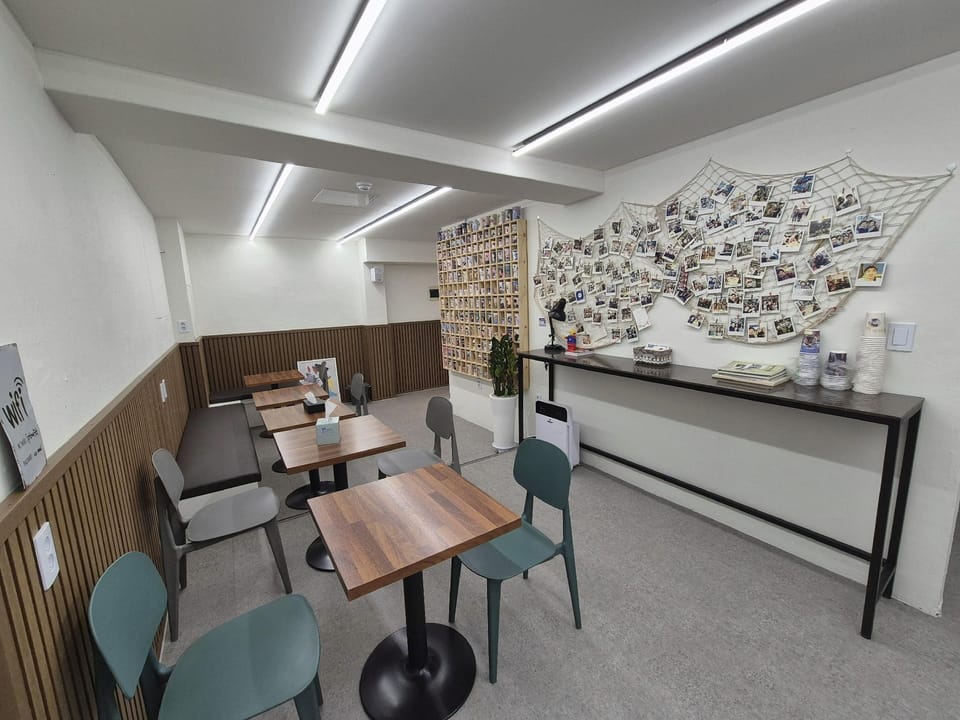 Sinchon Lets stay Motel in Seoul