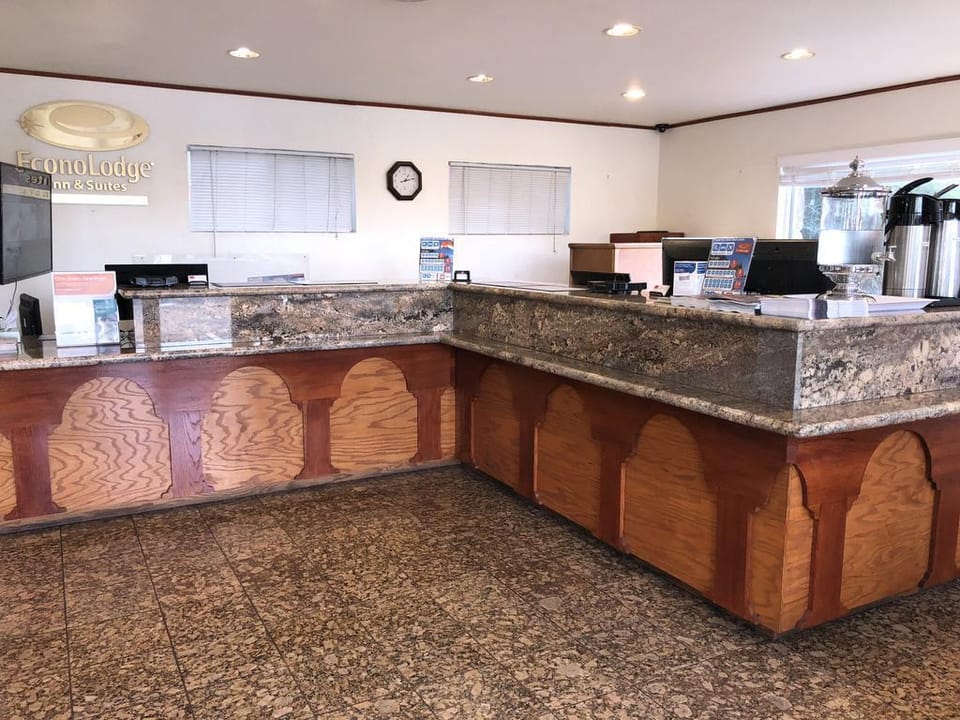 The Garden Inn OAK Hotel in San Leandro