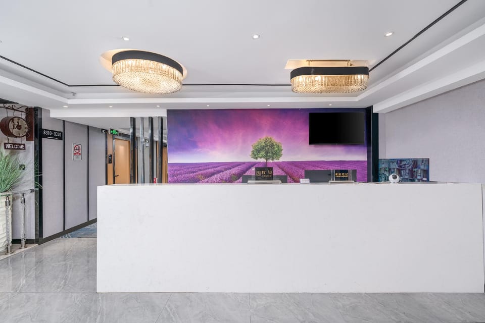 Yinuo Hotel Guangzhou Chenjiaci Caihongqiao Metro Station Hotel in Guangzhou