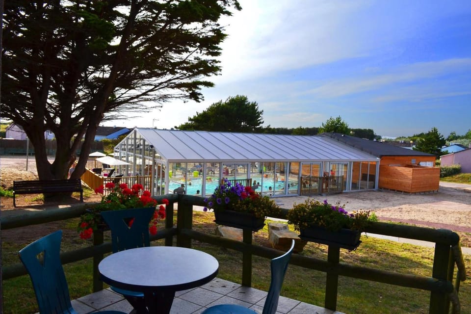 VVF Cotentin Îles anglo-normandes, Port Bail Hotel in Portbail