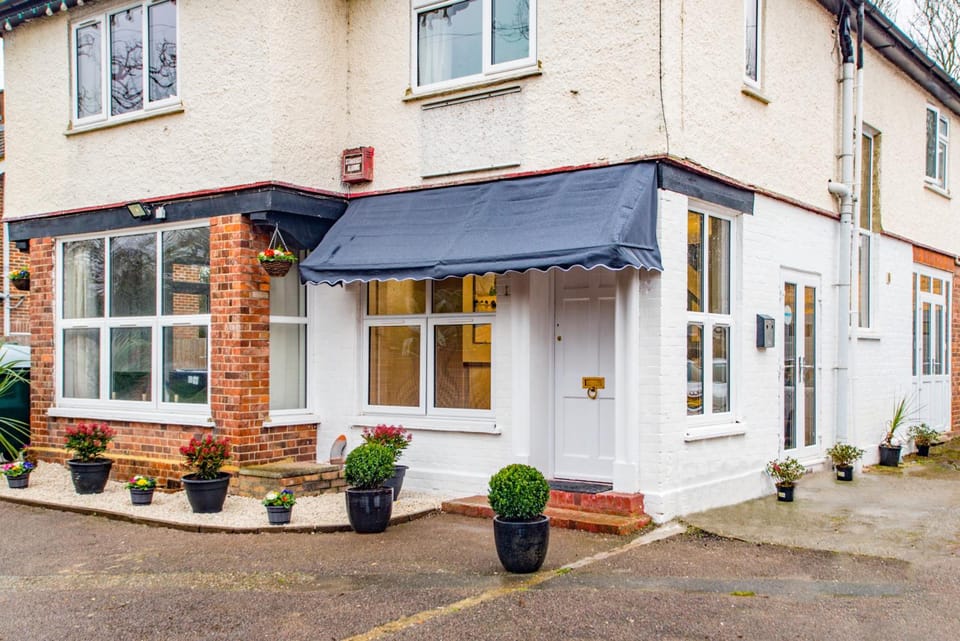 OYO Wilson Lodge Hotel in Maidenhead