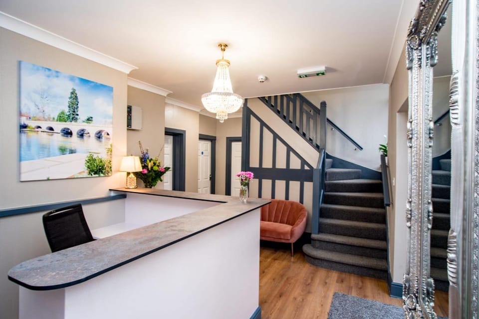 OYO Wilson Lodge Hotel in Maidenhead