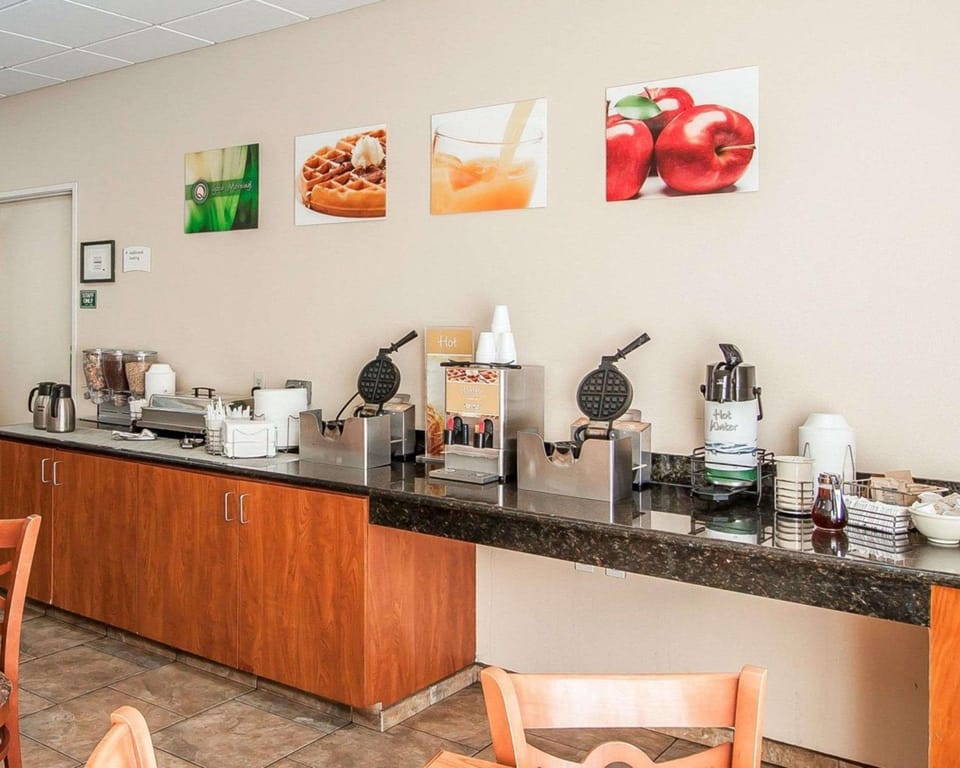 Quality Inn Downtown Convention Center Hotel in Portland