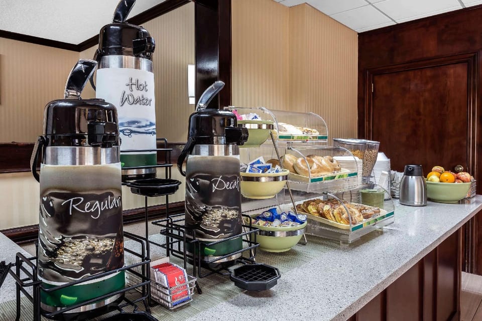 Quality Inn & Suites Mooresville-Lake Norman Hotel in Mooresville