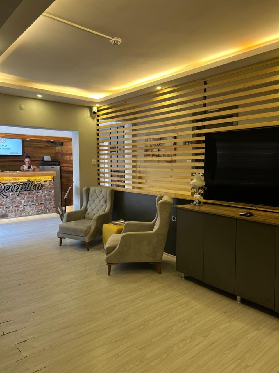 Shared lounge/TV area