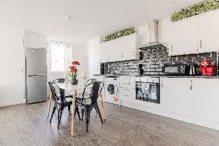 Boutique Vertigo Apartment Central Kingston London Hotel in Kingston upon Thames