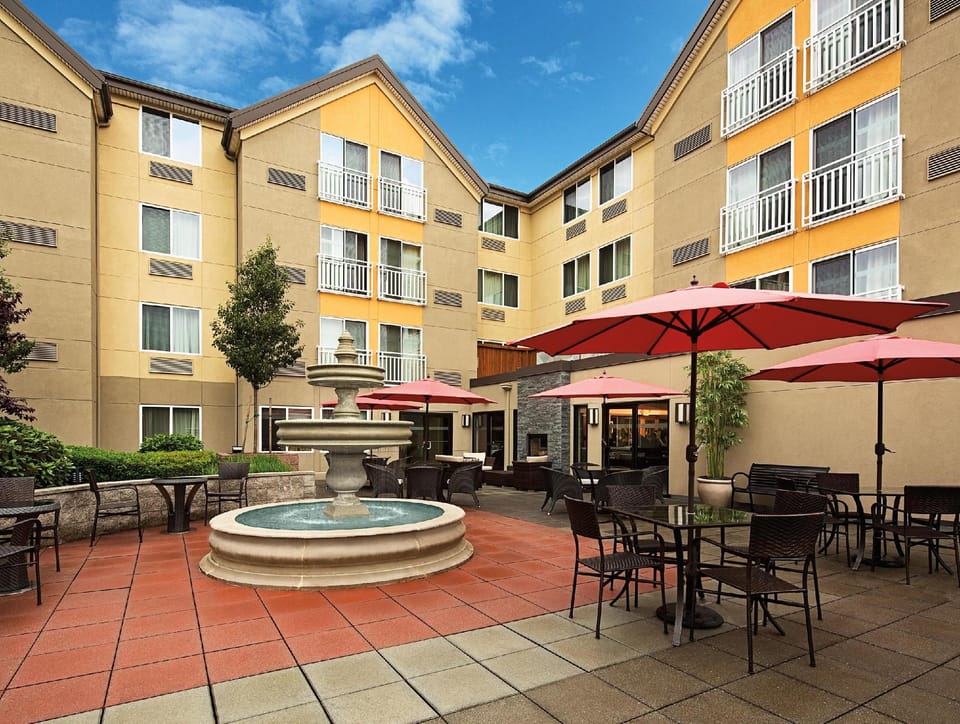 Four Points by Sheraton Downtown Seattle Center Hotel in South Lake Union