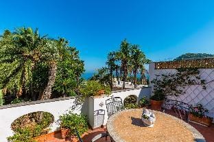 Capri Turquoise by Napoliapartments Hotel in Capri