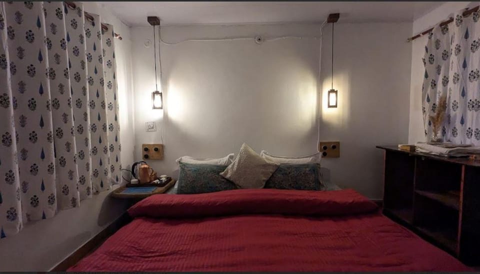 Amenity (Guest room)