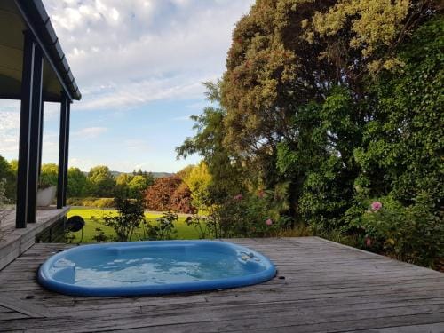 FOREST WATERS Hotel in Northland