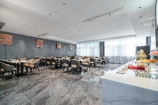 Rezen Dong Hotel Haining High-tech Industrial Park Hotel in Hangzhou