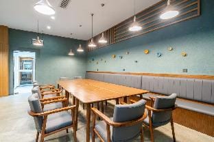 Rezen Select Hotel Chengdu Chunxi Road Taikoo Li Hotel in Chengdu
