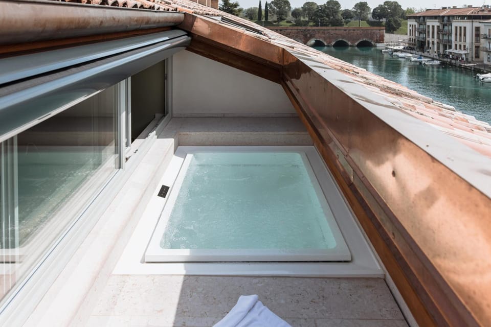 Pavillon Suite Hotel in Peschiera del Garda