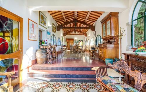 Tuscany Villa Gorello. Villa in Toscana. Jacuzzi con tetto in cristallo,piscina Hotel in Arezzo